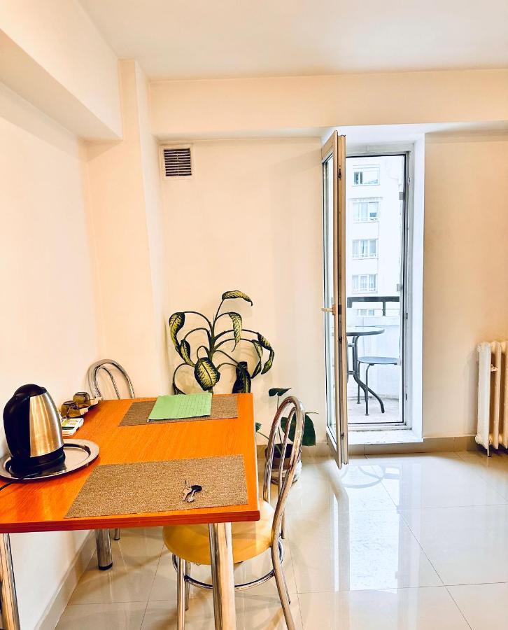 Apartamento Eva Studio Bucarest Exterior foto